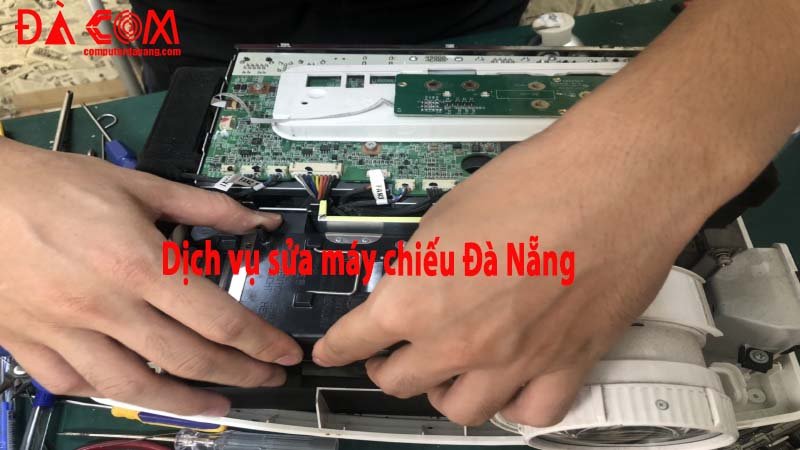 Dich-vu-sua-may-chieu-da-nang-1